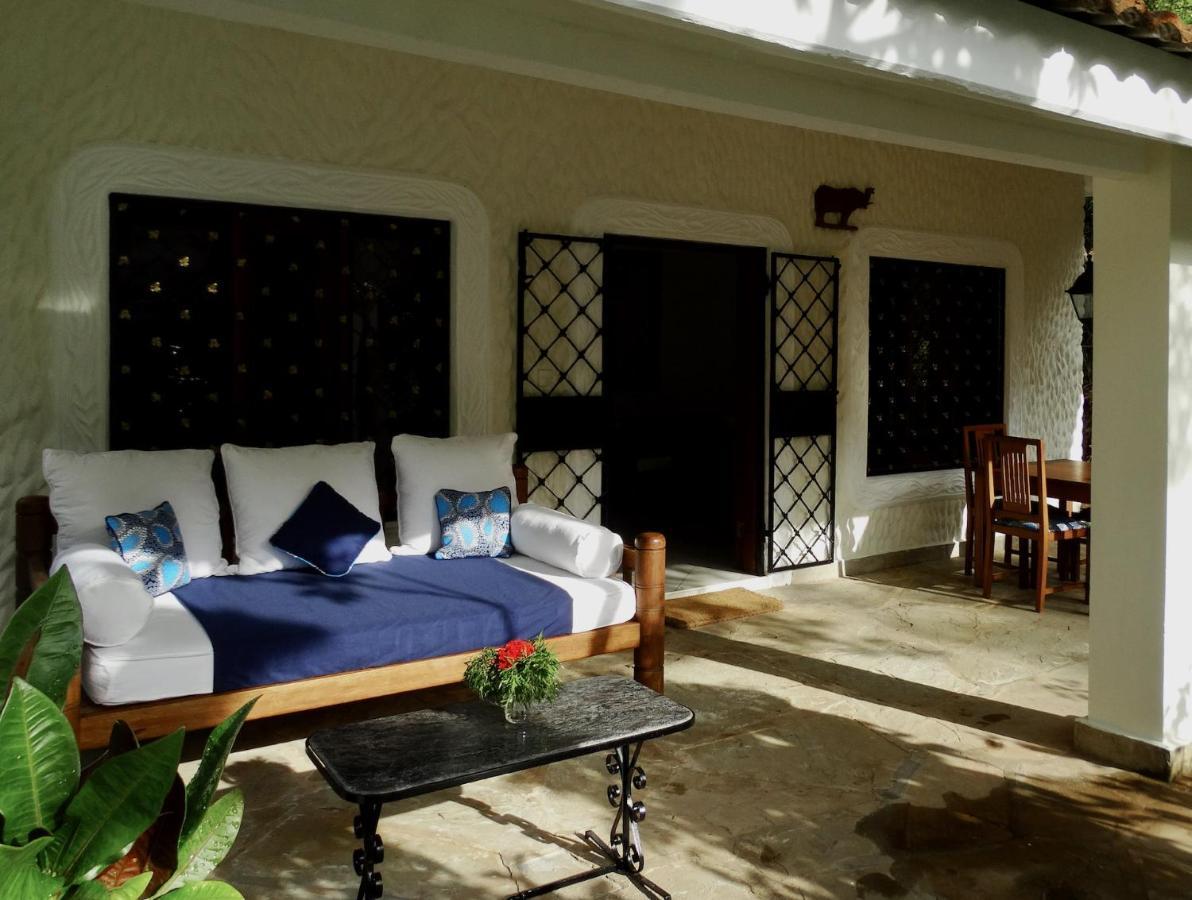 Diani Cottages Диани Бийч Екстериор снимка