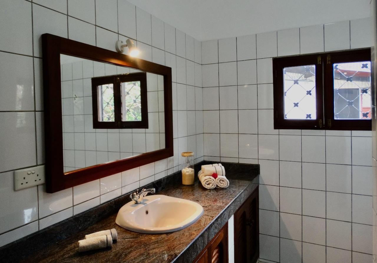 Diani Cottages Диани Бийч Екстериор снимка