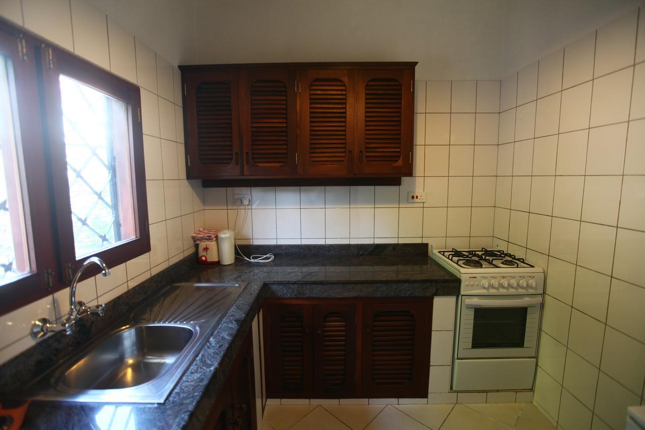 Diani Cottages Диани Бийч Екстериор снимка