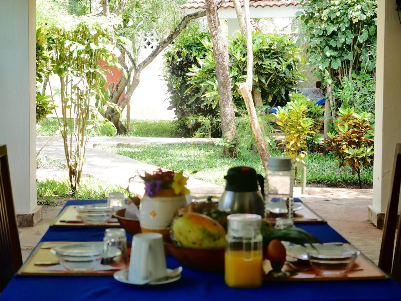 Diani Cottages Диани Бийч Екстериор снимка
