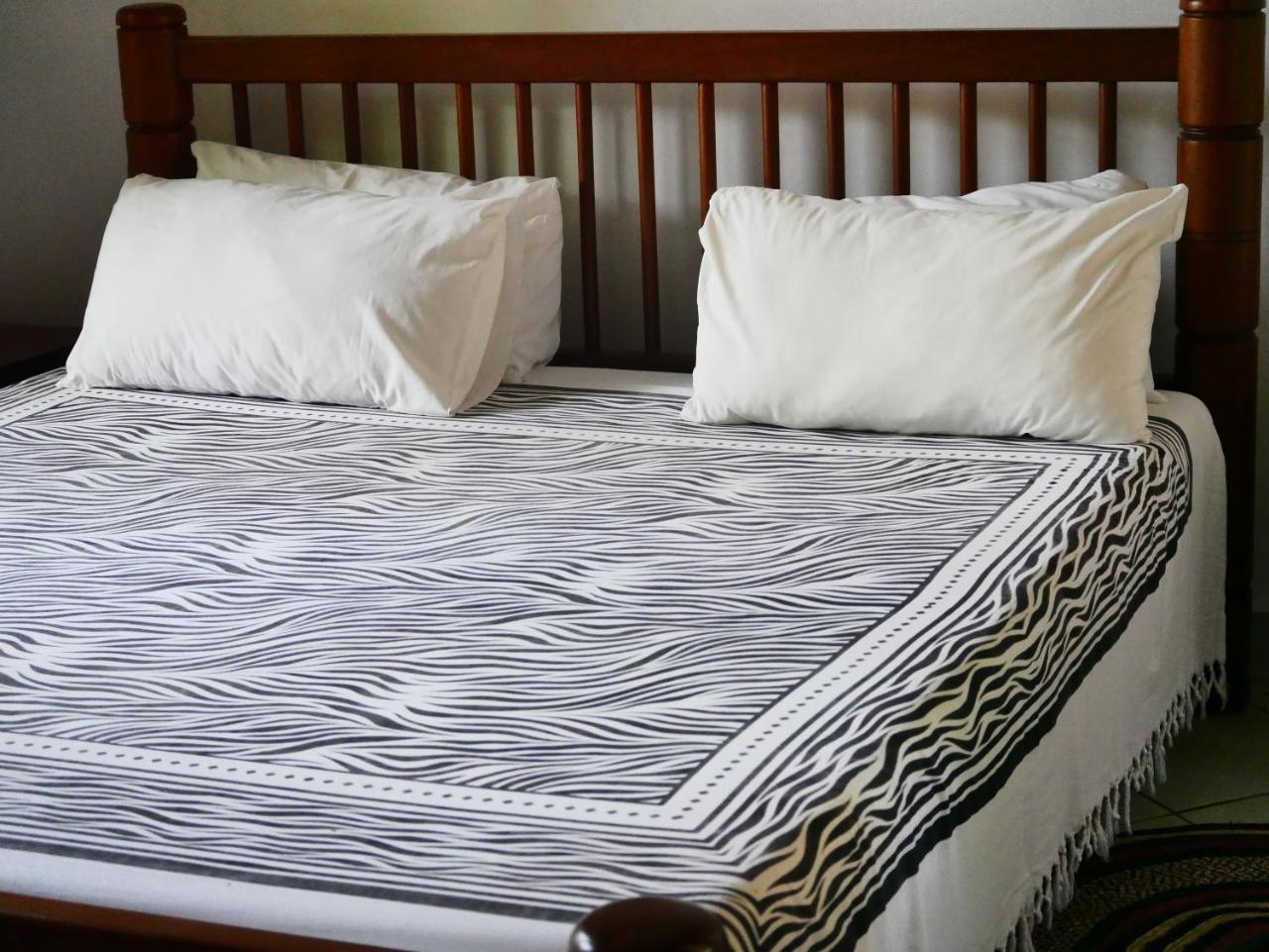 Diani Cottages Диани Бийч Екстериор снимка