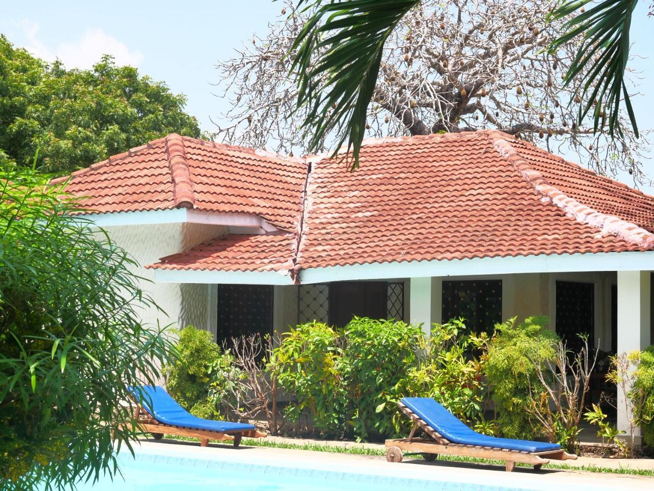 Diani Cottages Диани Бийч Екстериор снимка