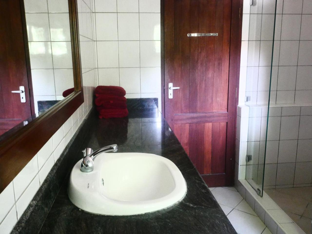 Diani Cottages Диани Бийч Екстериор снимка