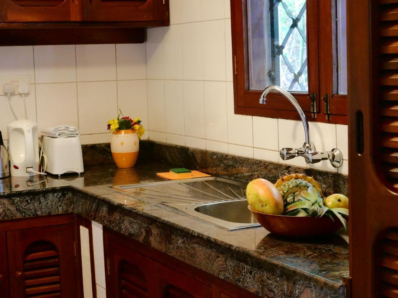Diani Cottages Диани Бийч Екстериор снимка