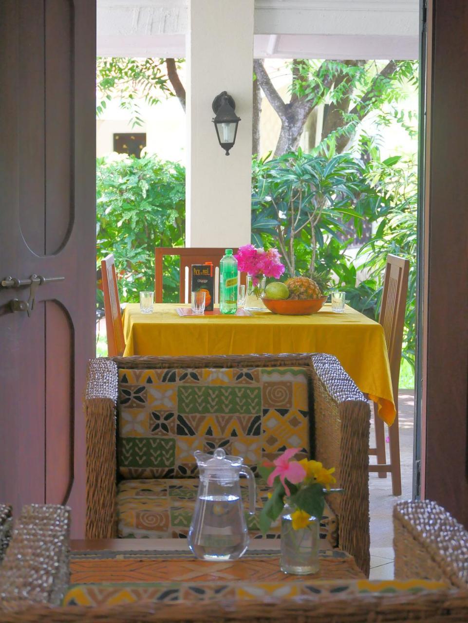 Diani Cottages Диани Бийч Екстериор снимка
