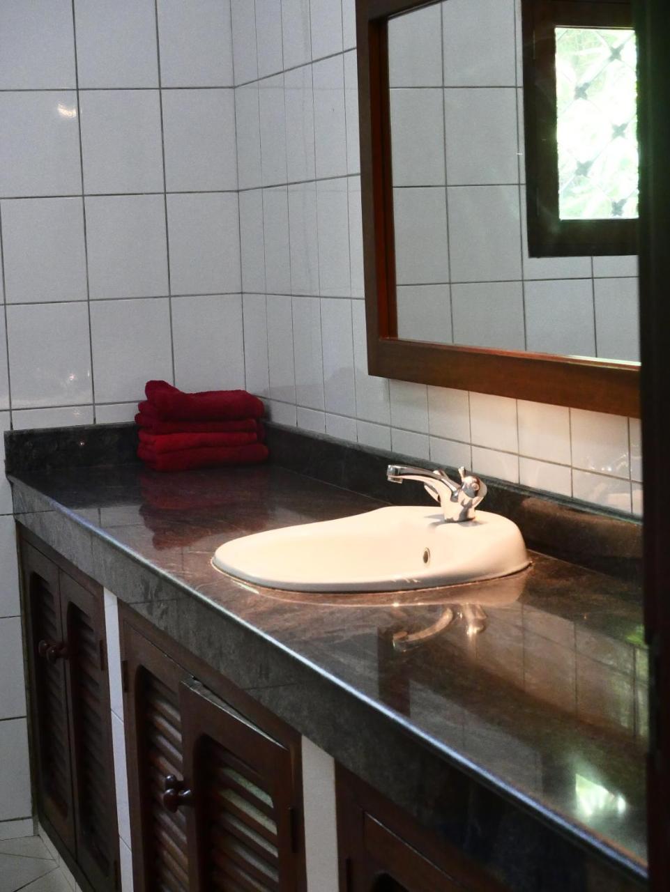 Diani Cottages Диани Бийч Екстериор снимка